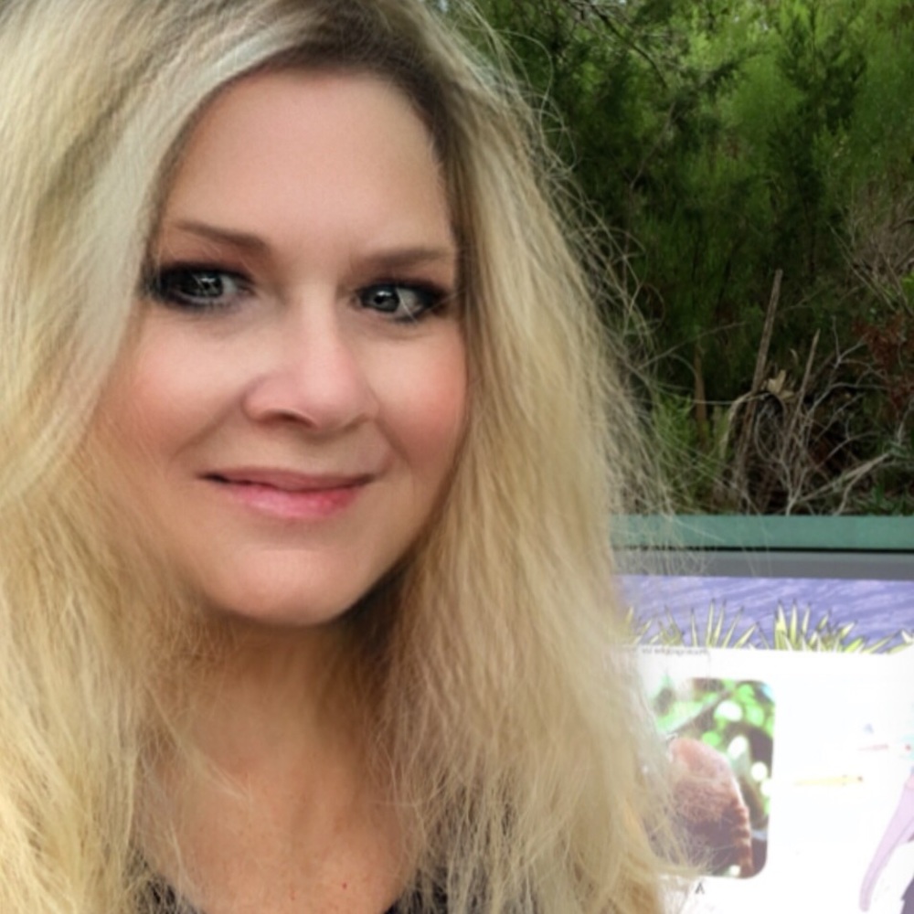 Meet your Posher, Angie